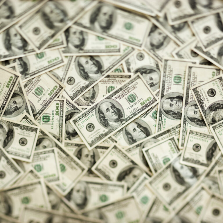 Dollar bills. Photo: Mike Kemp / Tetra Images / Profimedia