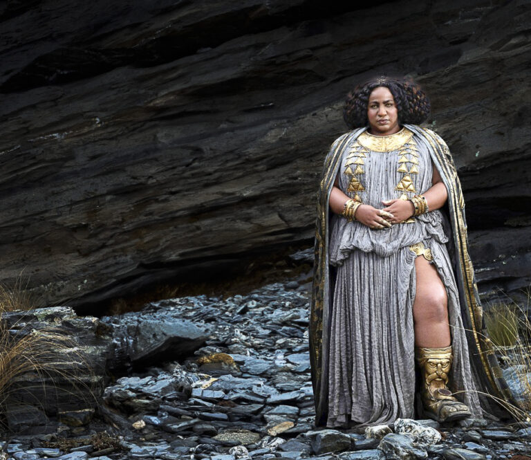 Sophia Nomvete and Owain Arthur in a scene from (C)Amazon Studios new series : The Lord of the Rings: The Rings of Power (2022). Photo: Supplied by LMK / Landmark / Profimedia