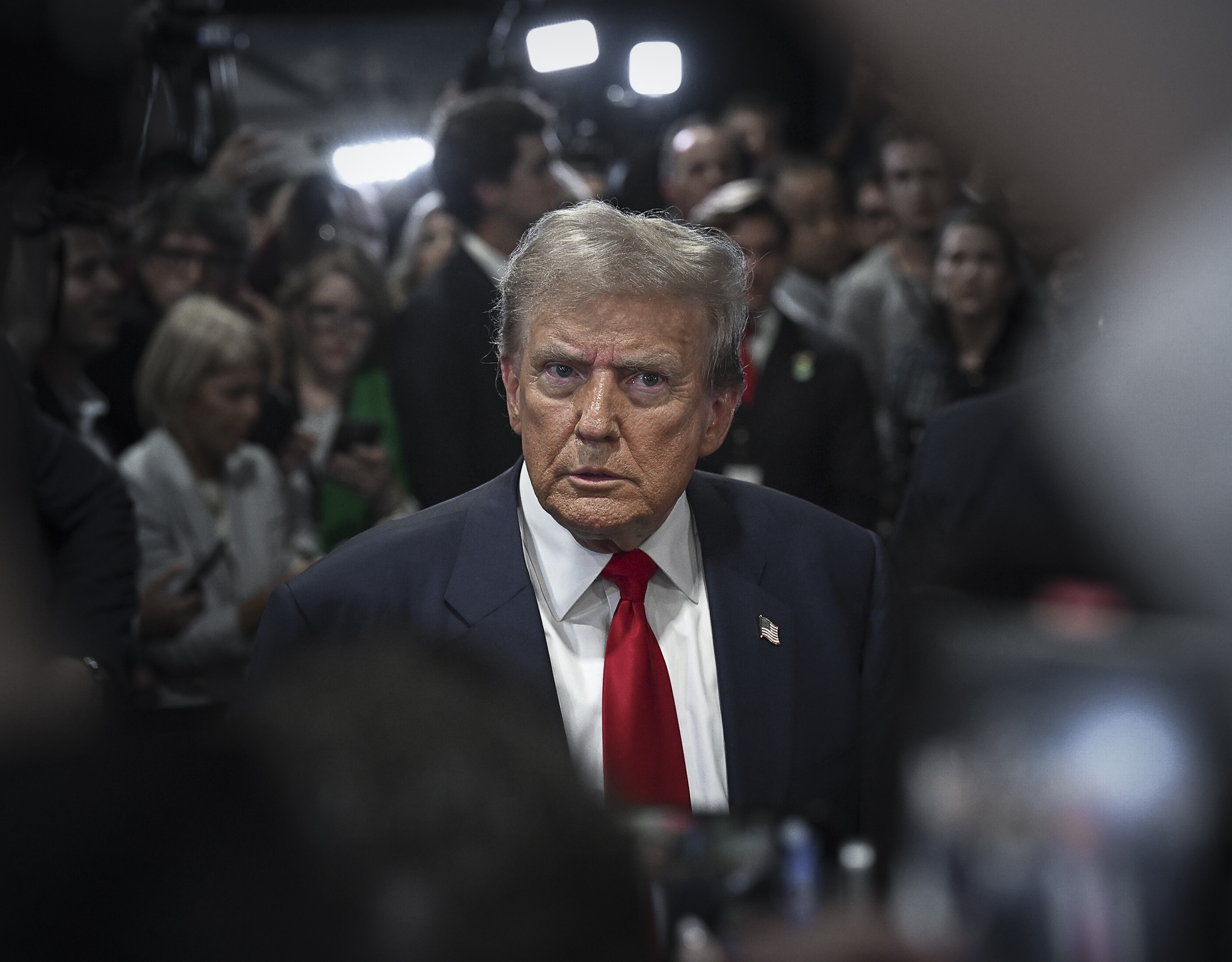 Trump chce „zabiť“ program dotujúci výrobu mikročipov