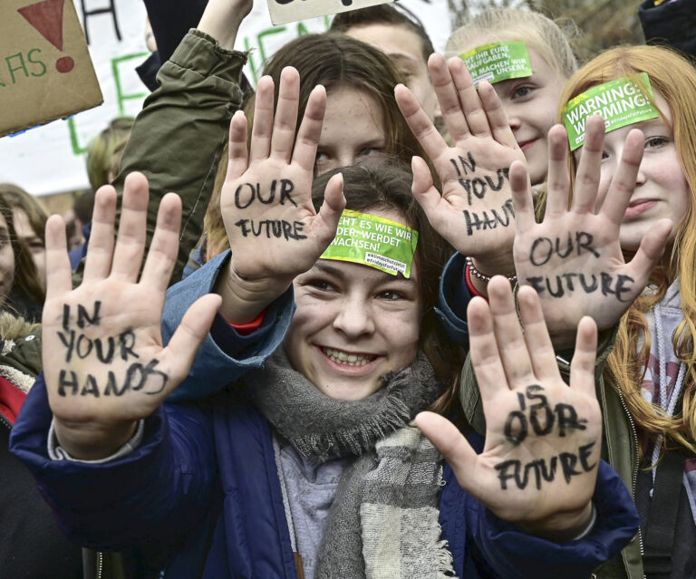 Európsky parlament robil prieskum medzi mládežou. Ilustračná fotografia. Foto: Tobias Schwarz/ AFP / AFP / Profimedia.sk