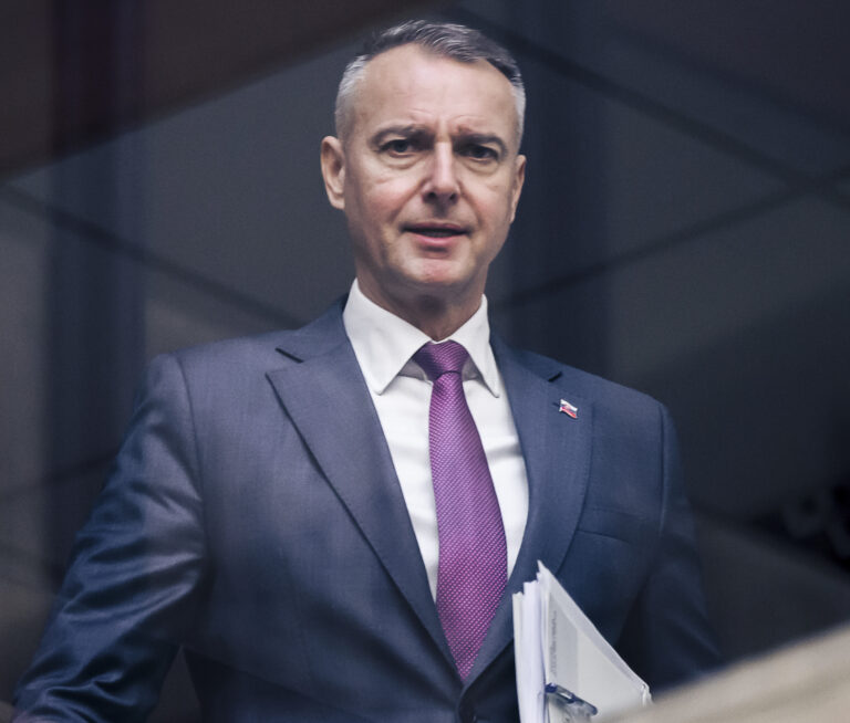 Raši: Skrátené konania vláda kritizovala, sama ich využíva veľa