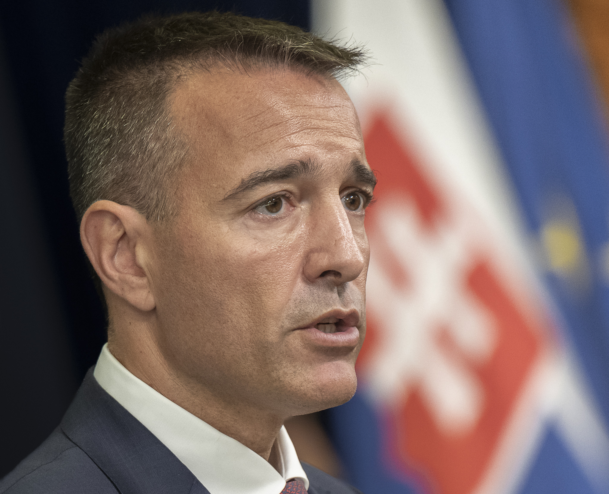 Priemerná absencia na žiaka bola aj 500 hodín ročne. Drucker prichádza s tvrdším systémom