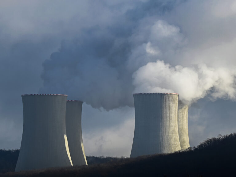 Jadrová elektráreň. Ilustračná fotografia. Foto: Radovan Stoklasa/TASR