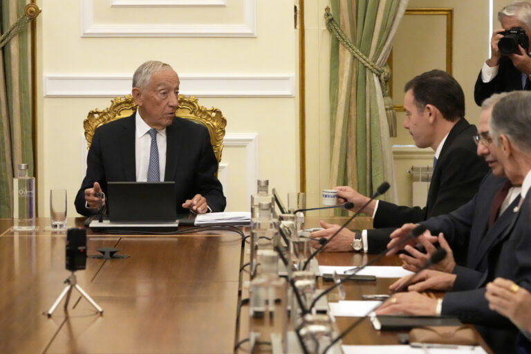 Portugalský prezident rozpustil parlament, voľby budú 18. mája