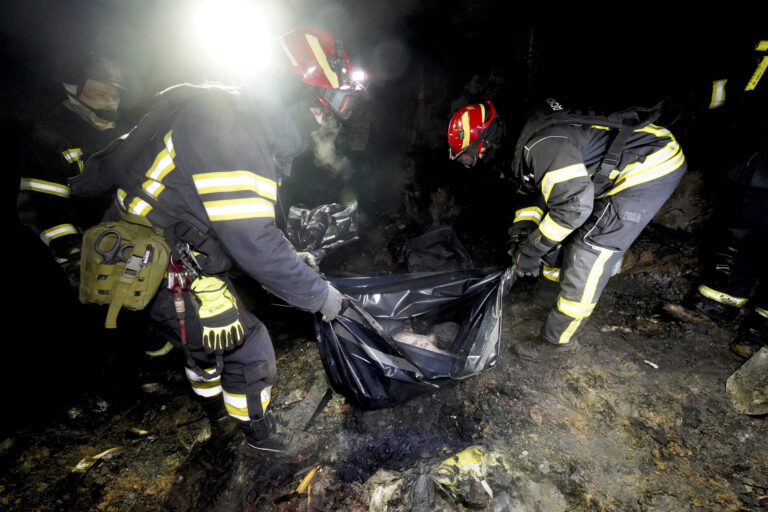 Ukrajina obvinila Rusko z útoku na vojenskú nemocnicu v Charkove