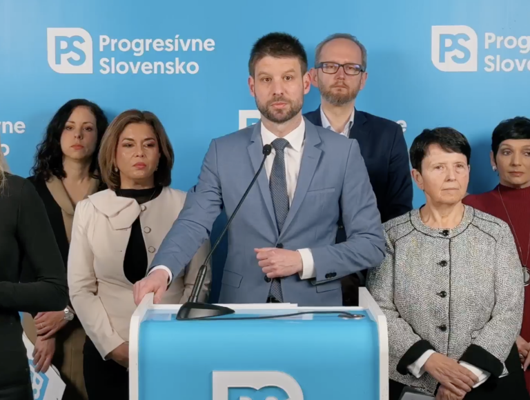 Školy by mohli podľa PS učiť problémových žiakov dištančne