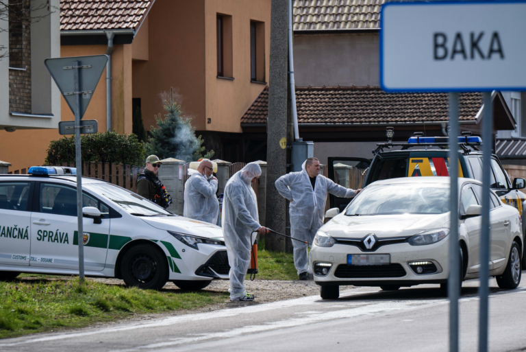 V Bake kvôli slintačke už dobytok usmrcujú, v Medveďove a Nárade dovakcinovali