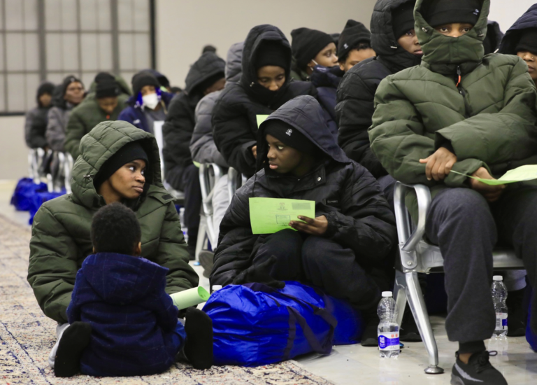 Republikáni chcú spoplatniť žiadosť o azyl v Spojených štátoch