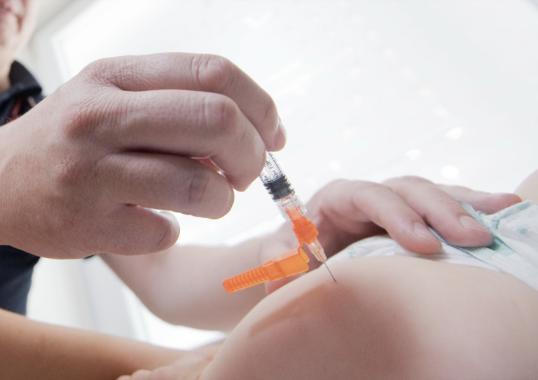 WHO varuje: Očkovanie proti osýpkam stagnuje, šíria sa už v 58 krajinách