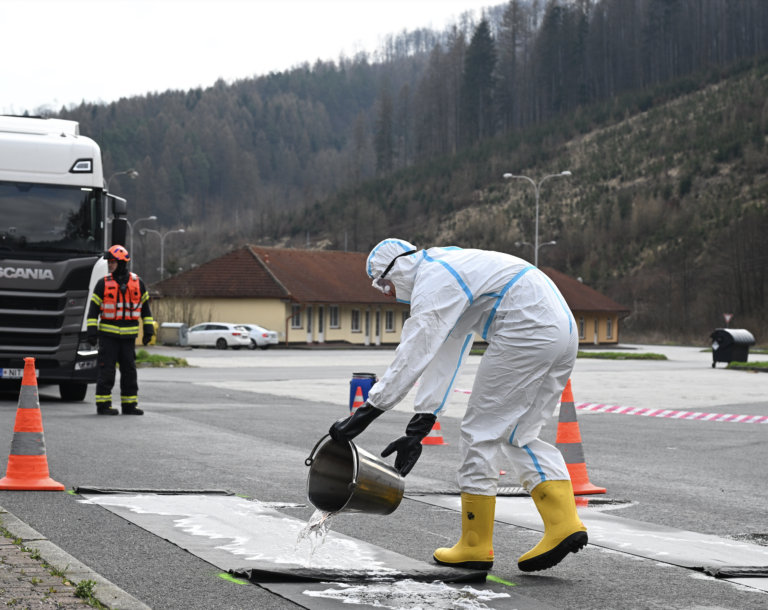 Český minister varuje pred podozrením slintačky na ďalšej slovenskej farme