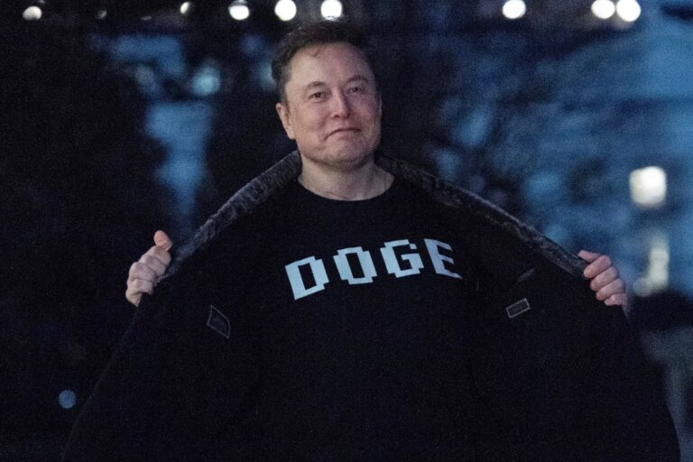 Musk o pár dní obmedzí účasť vo vláde, chce sa viac venovať Tesle