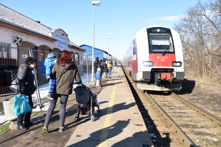 Železničná stanica vo Fiľakove. Foto: TASR Lukáš Mužla