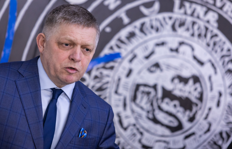 Na snímke predseda vlády SR Robert Fico (Smer-SD) počas tlačovej konferencie po skončení výjazdového rokovania vlády SR v obci Vysoká nad Kysucou v okrese Čadca v stredu 19. marca 2025. Foto: Daniel Stehlík/TASR