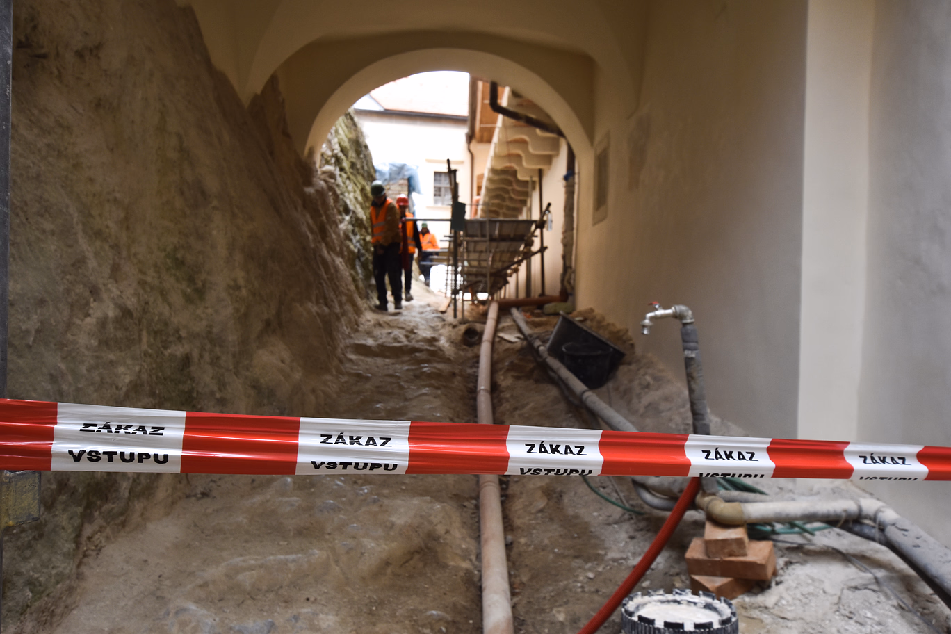 Trinásť rokov od požiaru hradu Krásna Hôrka. Jeho otvorenie je stále v nedohľadne