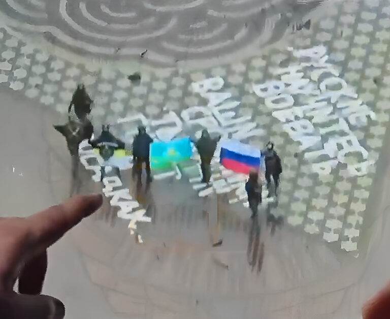 Ruskí vojaci v centre mesta Sudža v stredu ráno 12. marca 2025. Foto: reprofoto X