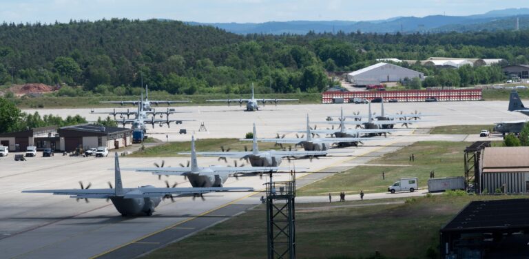 Pohľad na americkú leteckú základňu Ramstein. Foto: APFootage / Alamy / Profimedia