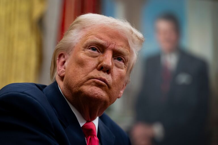 Prezident Spojených štátov Donald Trump v Oválnej pracovni Bieleho domu vo Washingtone, DC, USA, 6. marca 2025. Zdroj: Shutterstock Editorial / Profimedia