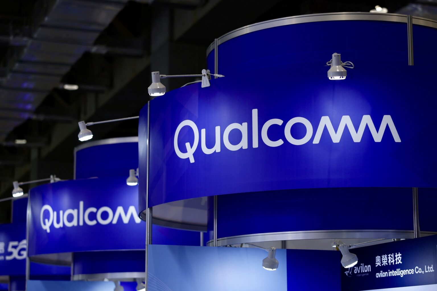 Stánok firmy Qualcomm. Foto: RITCHIE B. TONGO / EPA / Profimedia