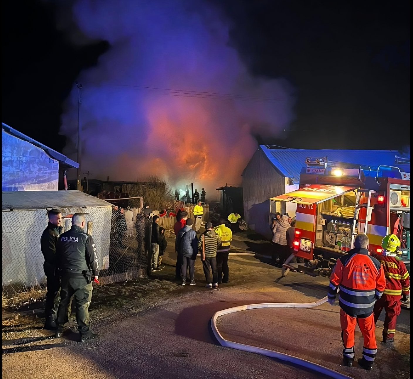 Nočný požiar vo Veľkom Šariši. Medzi piatimi obeťami sú aj štyri deti