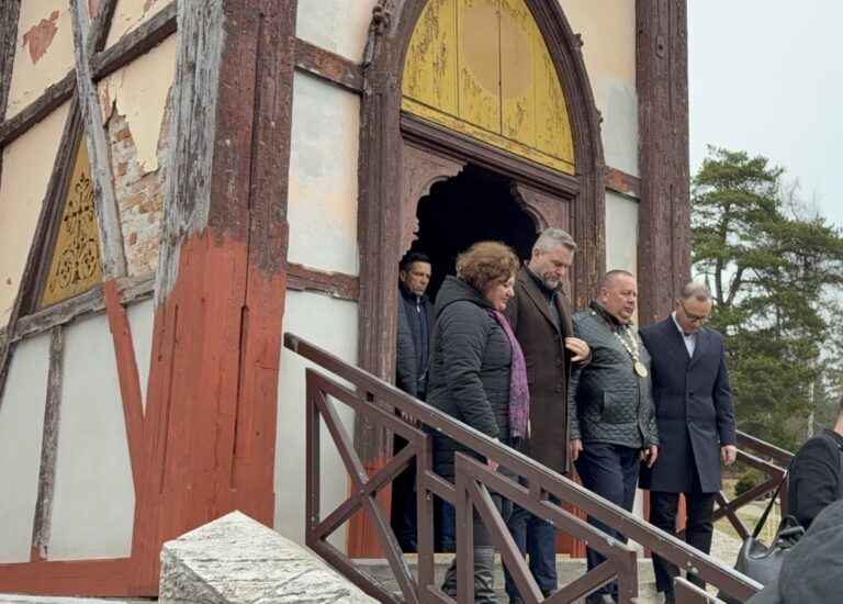 Prezidenti SR a Poľska otvorili výstavu o návšteve pápeža Jána Pavla II