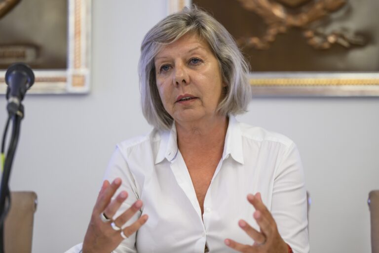 Janu Garvoldtovú ocenili prestížnou plaketou americkej fotografickej asociácie