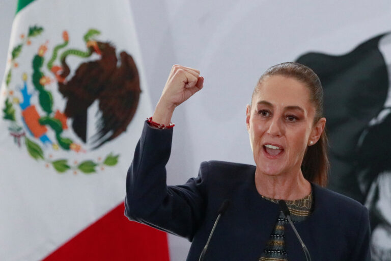 Trump chcel vyslať vojská do Mexika, tamojšia prezidentka mu poslala rázny odkaz