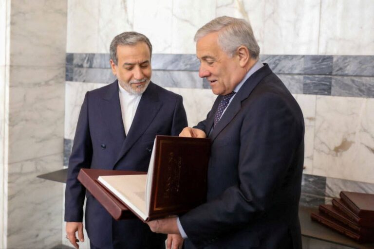 Rím hostí kľúčové rokovania o jadre, Irán tvrdí: dohoda s USA je možná