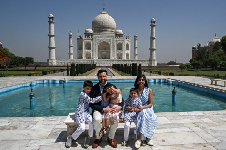 Vance v Indii: Buď Rusko a Ukrajina uzavrú mier, alebo sa USA stiahnu z rokovaní