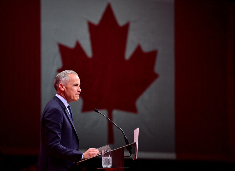 Carney entschuldigte sich bei Trump für die Werbung mit Reagan