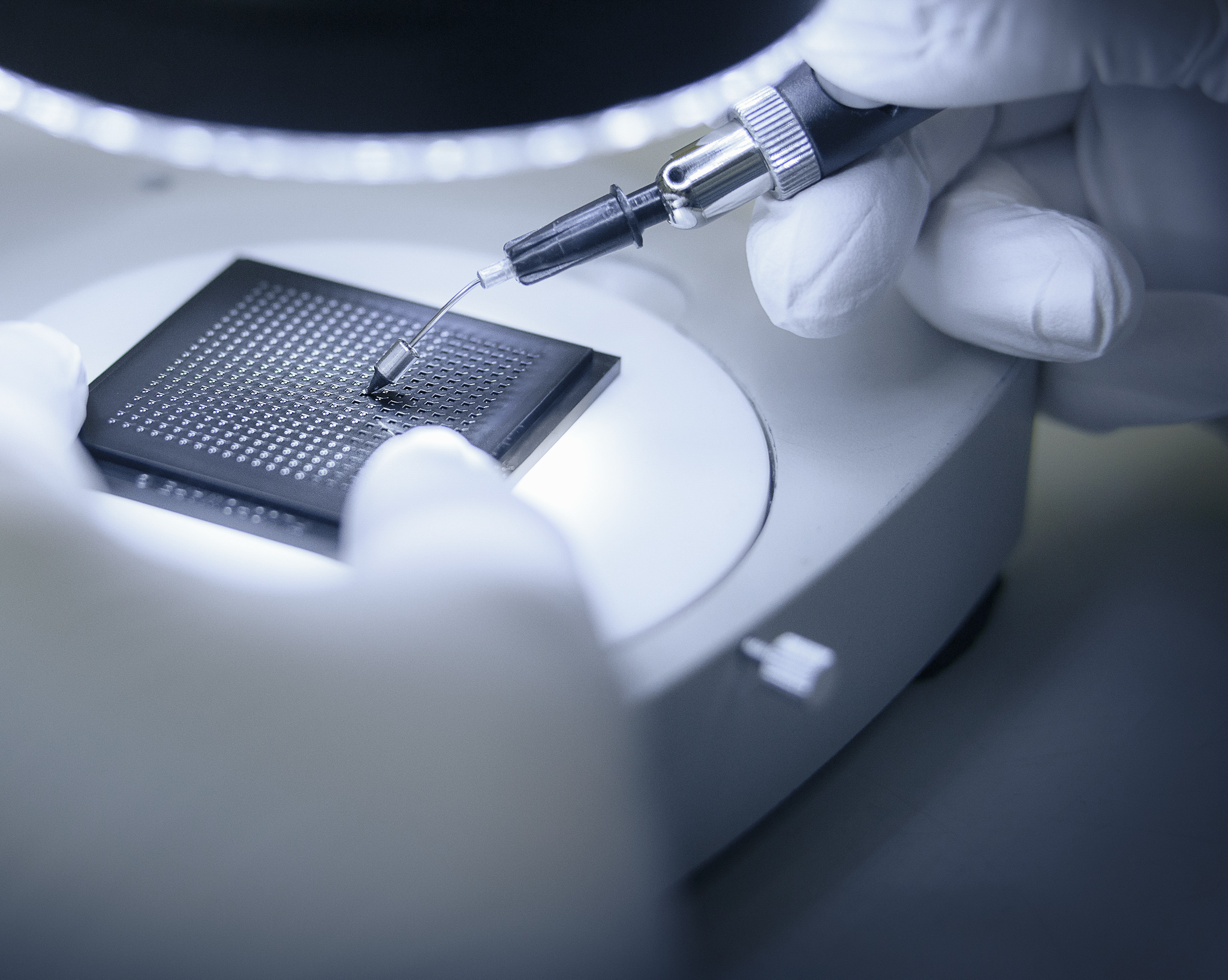 TSMC urýchľuje stavbu tovární v USA. Rusi vyvinuli prístroj na starú čipovú technológiu