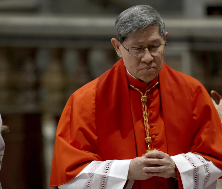 Filipínski biskupi bránia kardinála Tagleho po kritike súvisiacej so sexuálnym násilím