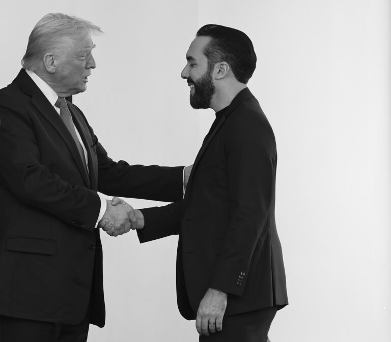 Donald Trump a Nayib Bukele. Foto: Win McNamee/Getty Images
