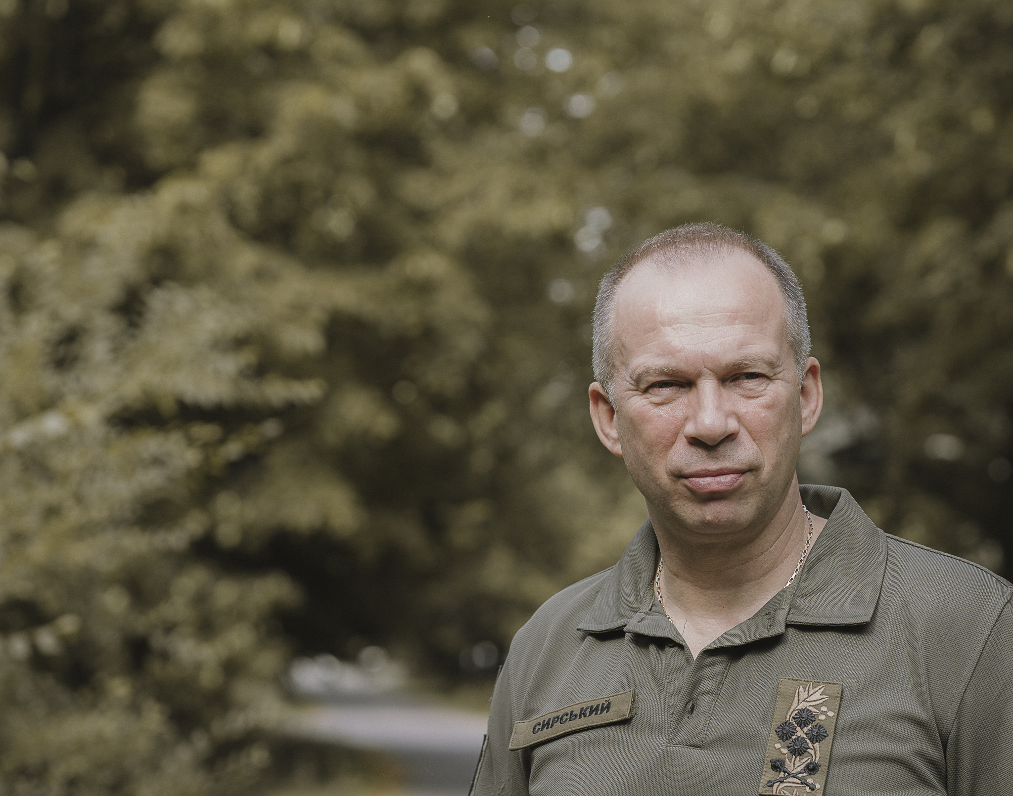 Posun k férovosti. Syrskyj vykázal na front náborových pracovníkov, ktorí ešte nebojovali