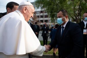 Starostovi Luníka IX po smutnej správe vyhŕkli slzy. Nikdy nezabudne na pápežov prejav