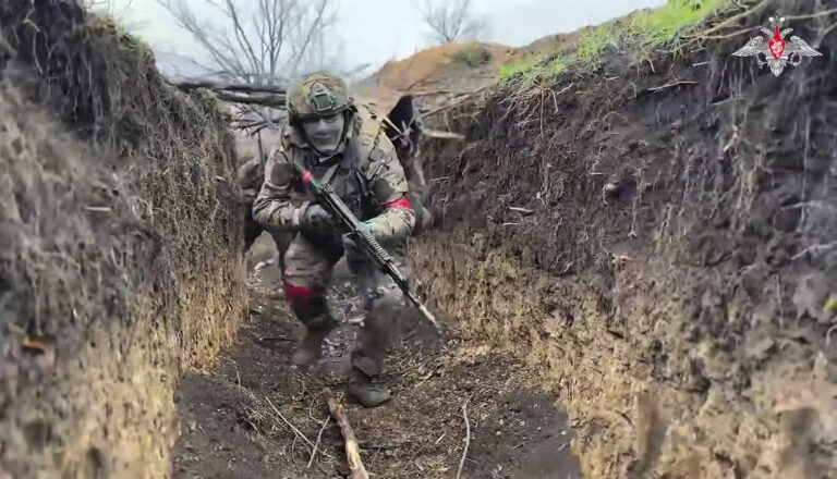 Rusi pri Sumách nasadili 50-tisíc vojakov. Ukrajinci hovoria o zlyhaní