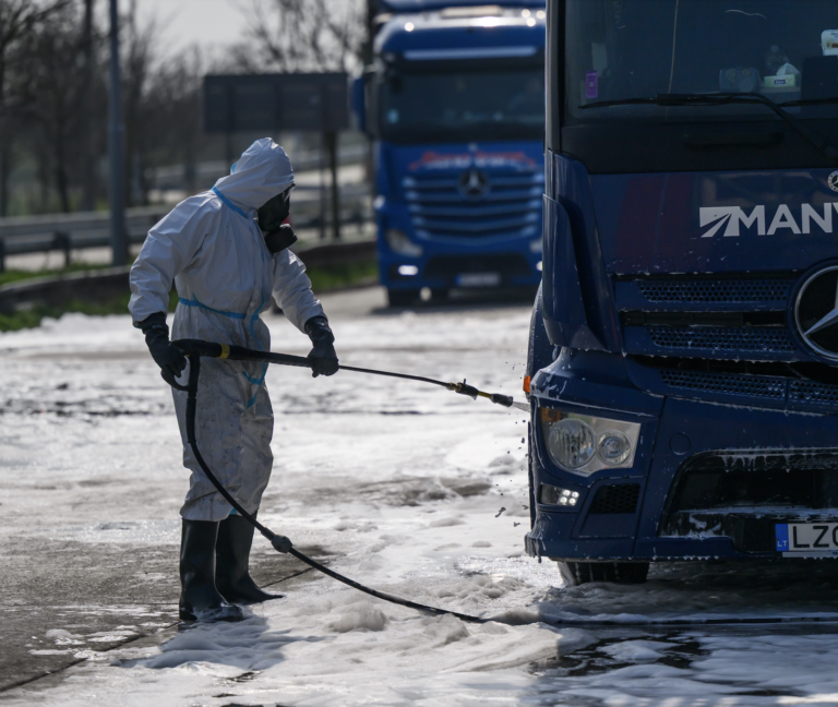 Rakúsko ruší obmedzenia na hraniciach so Slovenskom pre slintačku a krívačku