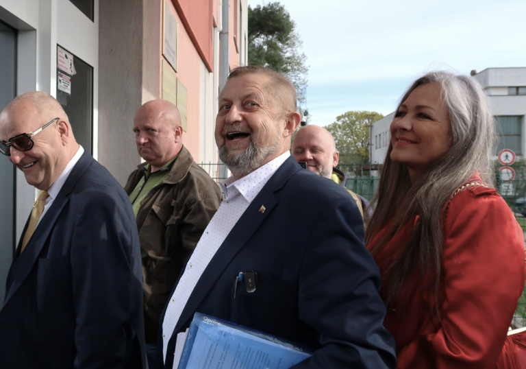 Začal sa súd s Harabinom, ako svedka navrhne predvolať Putina