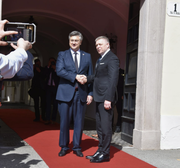 Fico v Chorvátsku vyzval na obnovu tranzitu plynu cez Ukrajinu