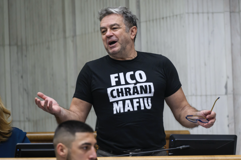 Pročkovo správanie voči Puškárovej sa rieši len ako priestupok