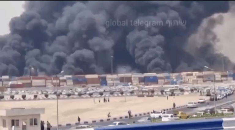 Výbuch v iránskom prístave Bandar Abbás si vyžiadal osem obetí a 750 zranených