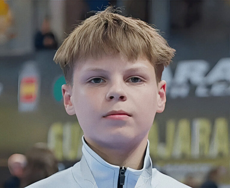 Trinásťročný Ukrajinec odmietol medailu aj podanie ruky Rusovi