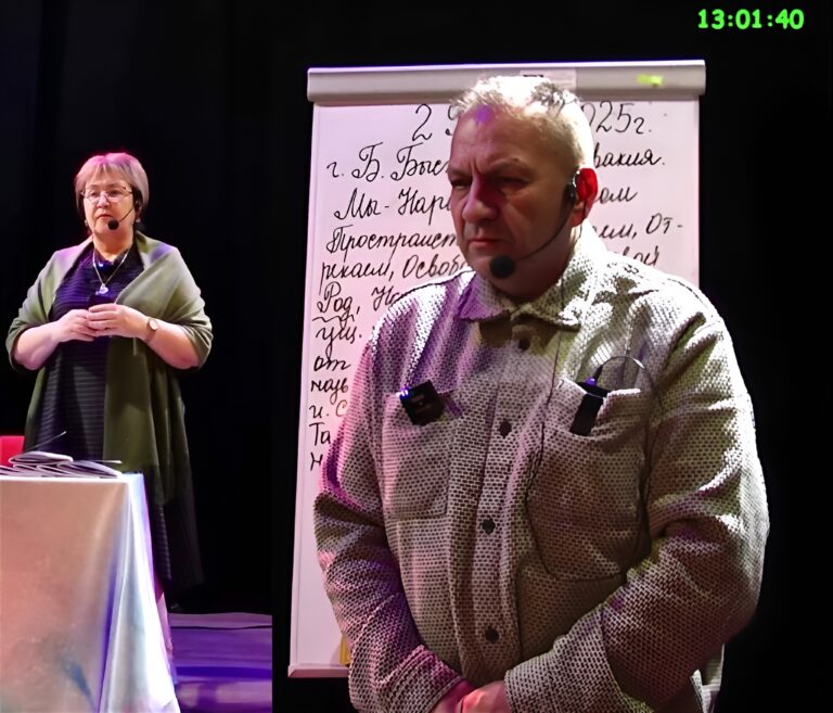 Tokarevová a Vladimír Laubert 2. februára 2025. Za nimi na tabuli „B. Bystrica, Československo“. Reprofoto: Youtube / Надежда Токарева