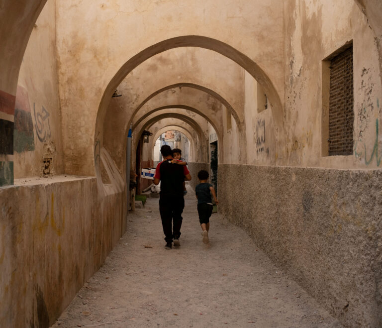 Líbyjská metropola zažíva najtvrdšie boje za roky, bojuje sa aj o moc po smrti veliteľa milícií