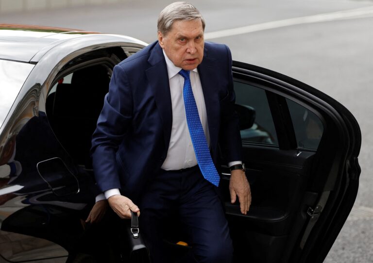 Ušakov: Rusko-ukrajinské rokovania prihliadnu aj na návrh dohody z roku 2022