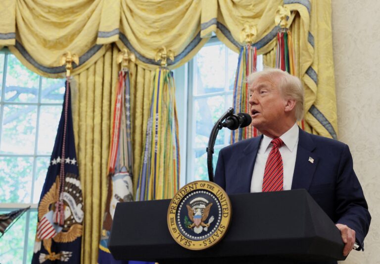 Popularita USA po návrate Trumpa klesla, Čína ich prvýkrát predbehla