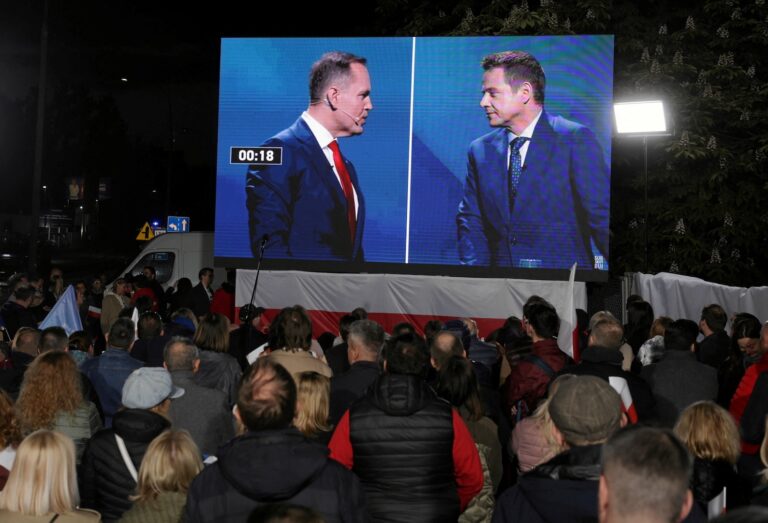 Prieskum: V druhom kole volieb v Poľsku vedie Nawrocki pred Trzaskowským