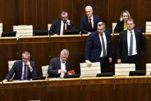 Koalícii chýbajú hlasy, povedal Karas. Máme nevyriešené veci, súhlasil Žiga