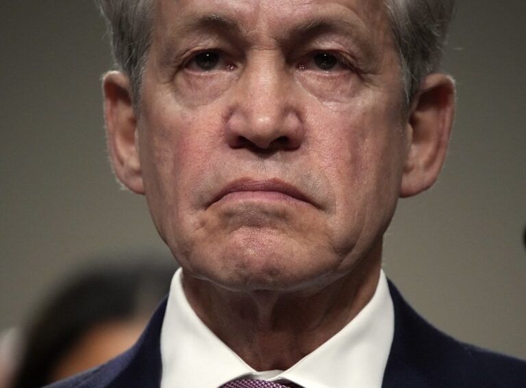 Bývalý americký senátor Norm Coleman. Zdroj: Andrew Harnik / GETTY IMAGES NORTH AMERICA / Getty Images via AFP / Profimedia