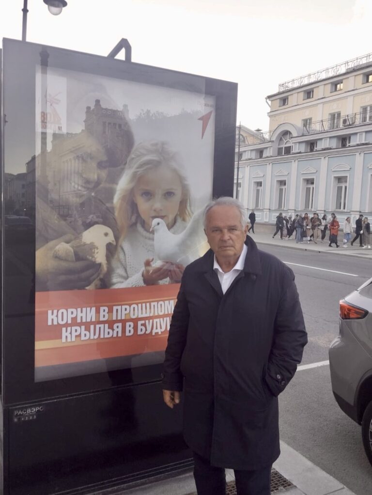 Poslanec Radačovský išiel na oslavy do Moskvy ako súkromná osoba, letel tam s Ficom