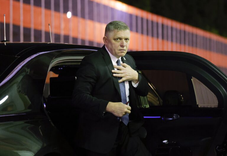 Fico sa v Moskve stretol s čínskym prezidentom, rokovali o investíciách